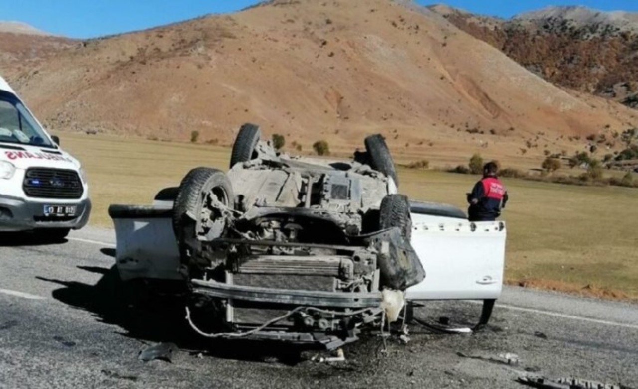 Bitlis'te kaza: Leyla Ölez öldü,  3 kişi yaralandı