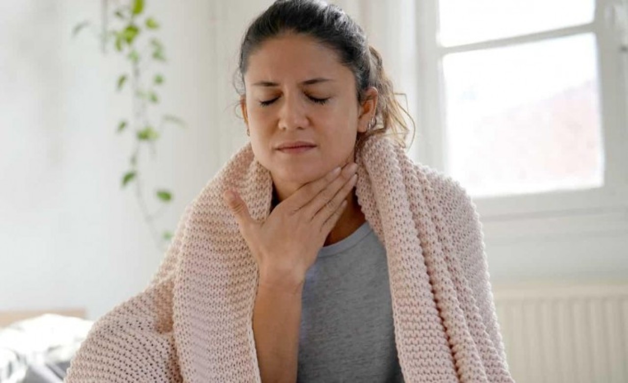 Burun akıntısı ve boğaz ağrısına dikkat! En az korona kadar tehlikeli!