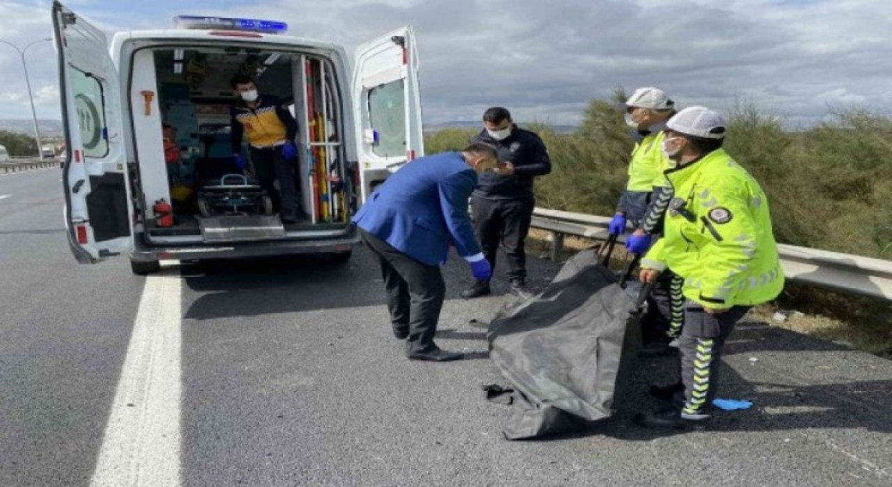 Büyükçekmece'de kaza yaptı,  tutanak tutulurken kamyon çarptı: Doktor İbrahim Eskitütüncü öldü