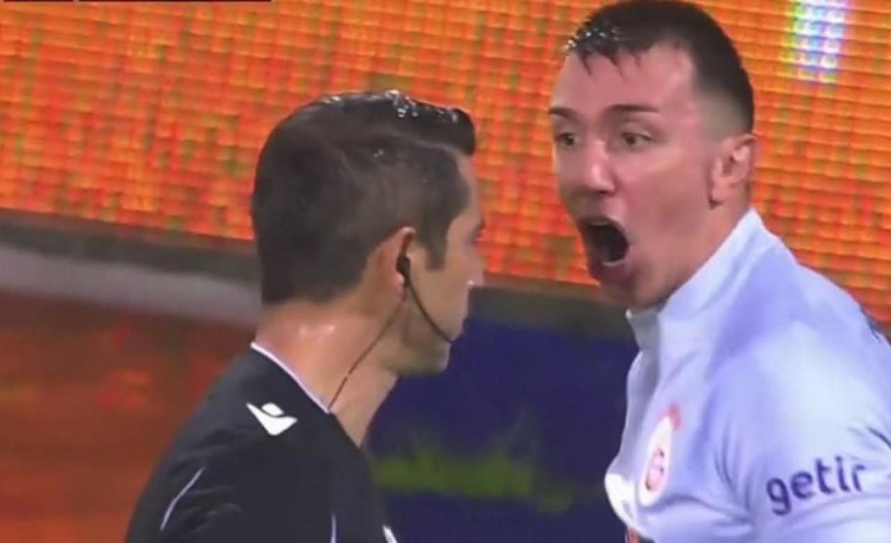 Çaykur Rizespor-Galatasaray maçında Ali Palabıyık'tan çok tartışılacak kararlar: Büyük tepki!