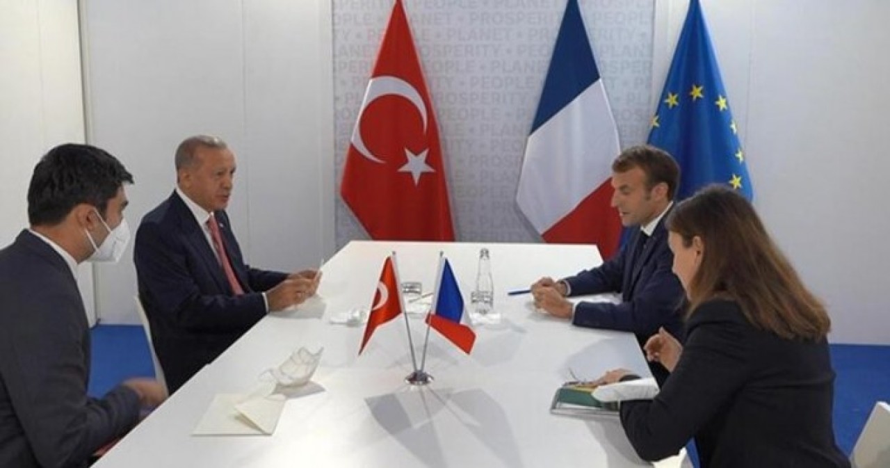 Cumhurbaşkanı Erdoğan'dan Macron'la kritik görüşme