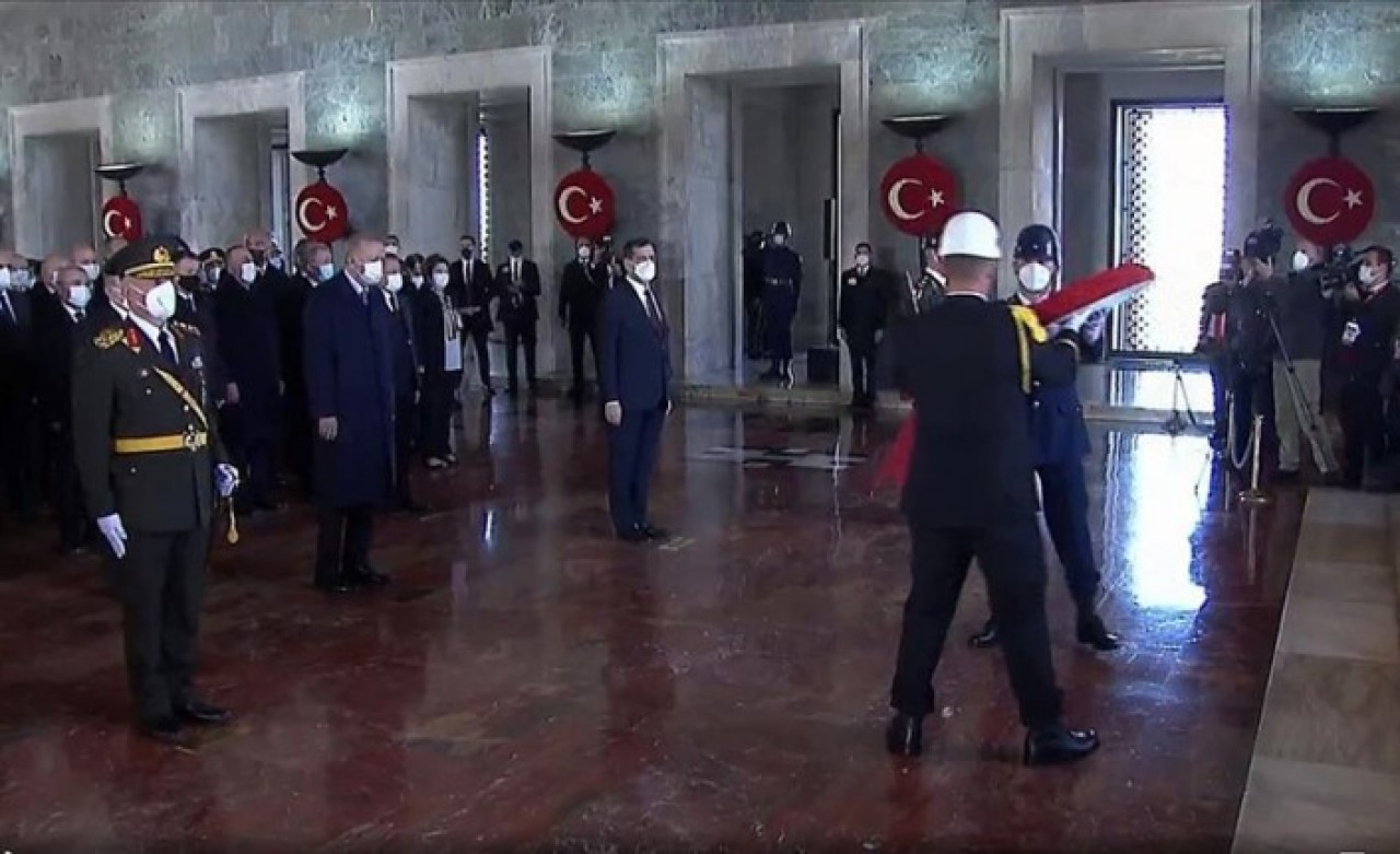 Cumhuriyetimiz 98 yaşında: Cumhurbaşkanı Erdoğan'dan Anıtkabir'de flaş mesajlar