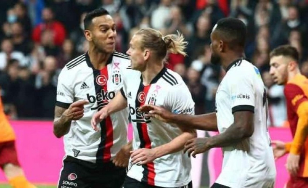 Derbide sinirler gerildi: Maç bitti,  kavga bitmedi!