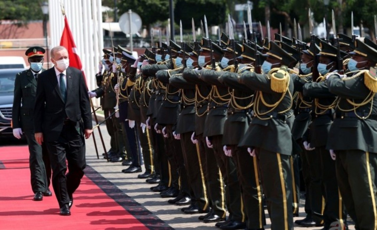 Erdoğan’ın Afrika ziyareti Fransızları endişelendirdi: İHA,  SİHA'lar ve şartları gizli kalan bir savunma anlaşması