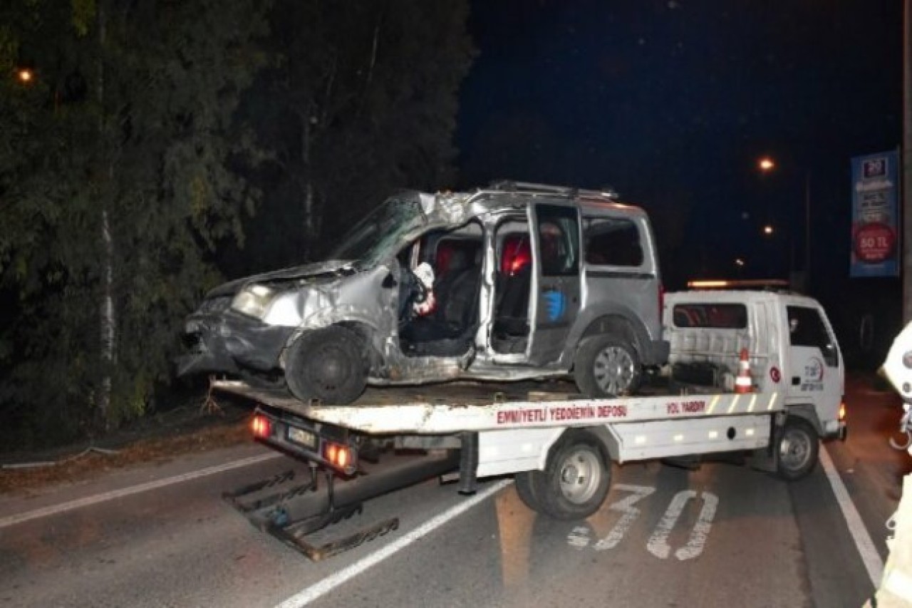 İzmir'de kaza: Barışçan Kılıç öldü,  2 de yaralı var