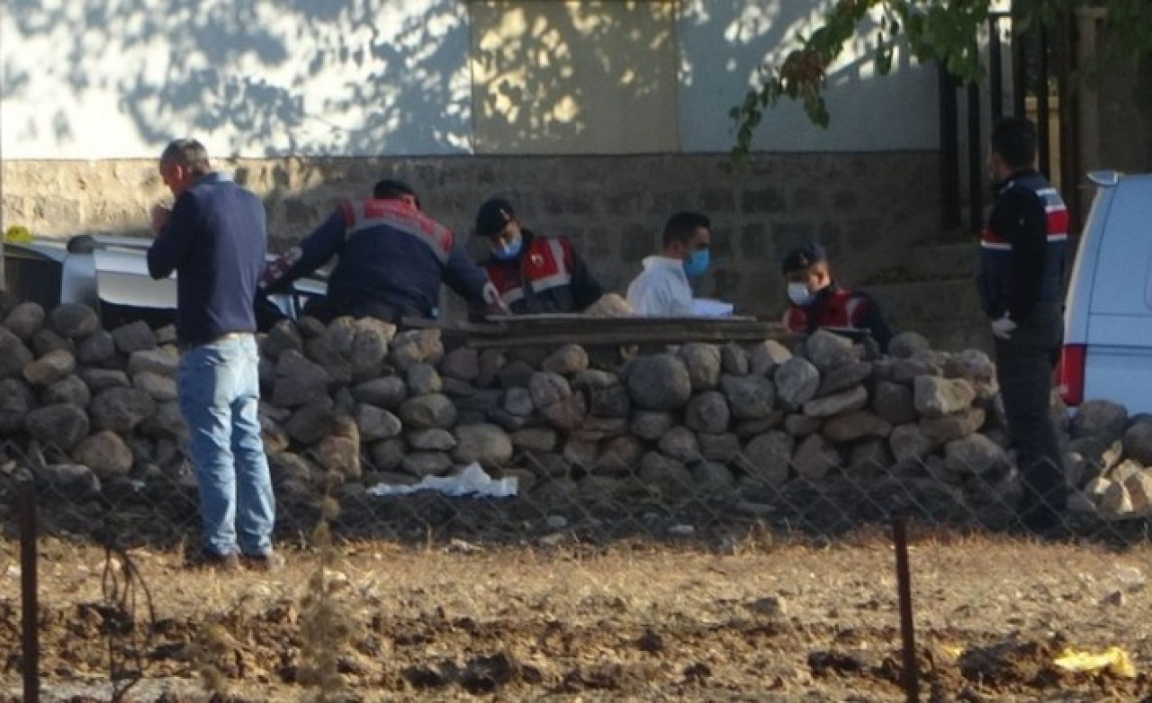 Kayseri'de hala ve dayı oğulları düello yaptı: Selim Gökkaya,  Efendi Gökkaya ve Bayram Gökkaya öldü,  5 kişi yaralandı