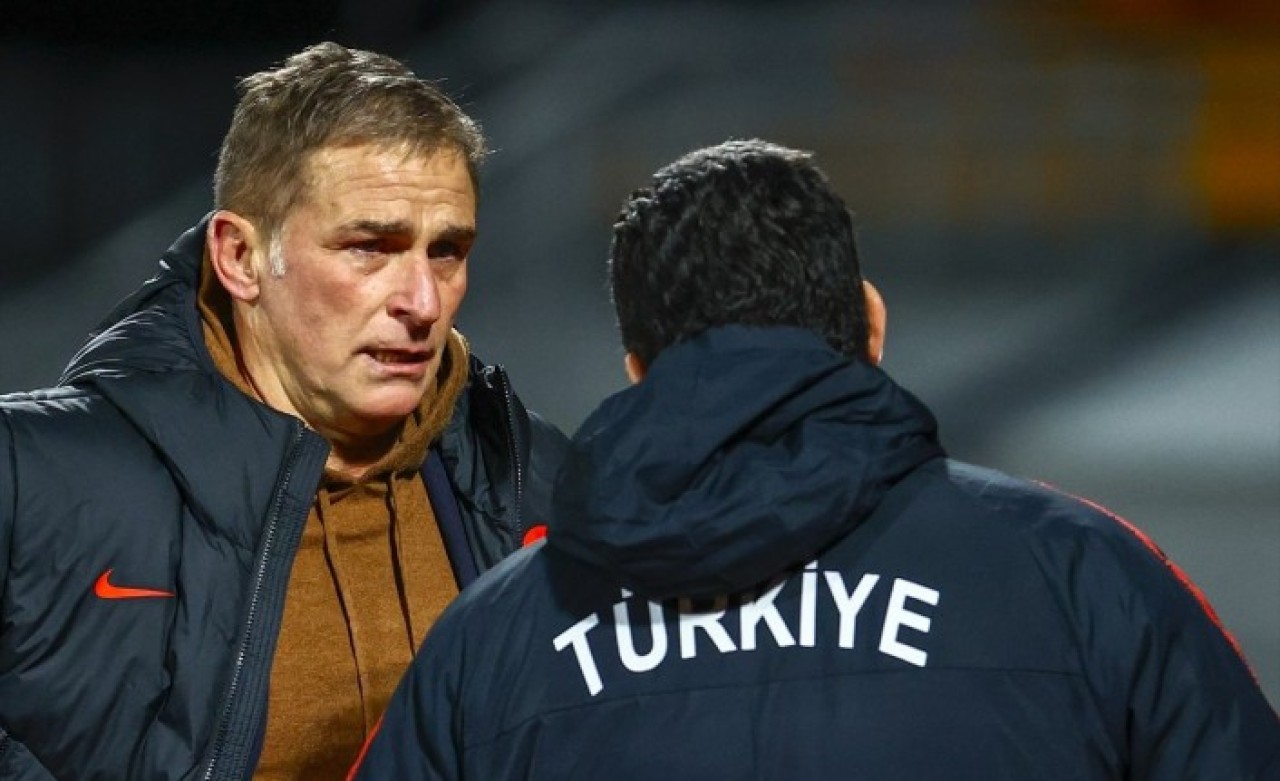 Kuntz'un gözyaşları: Milli Takım'ın hocası bakın neden ağladı!