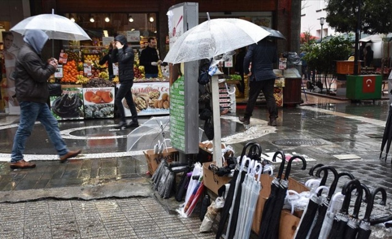 Meteoroloji şehirlerin isimlerini sayarak uyardı: Kuvvetli yağmur ve fırtına! 