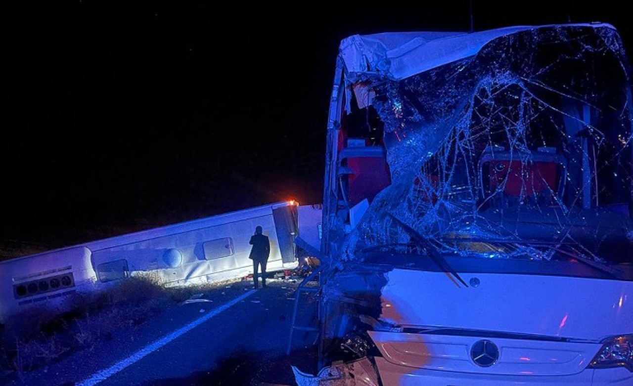 Nevşehir'de öğrencileri taşıyan otobüsler kaza yaptı: 44 kişi yaralandı