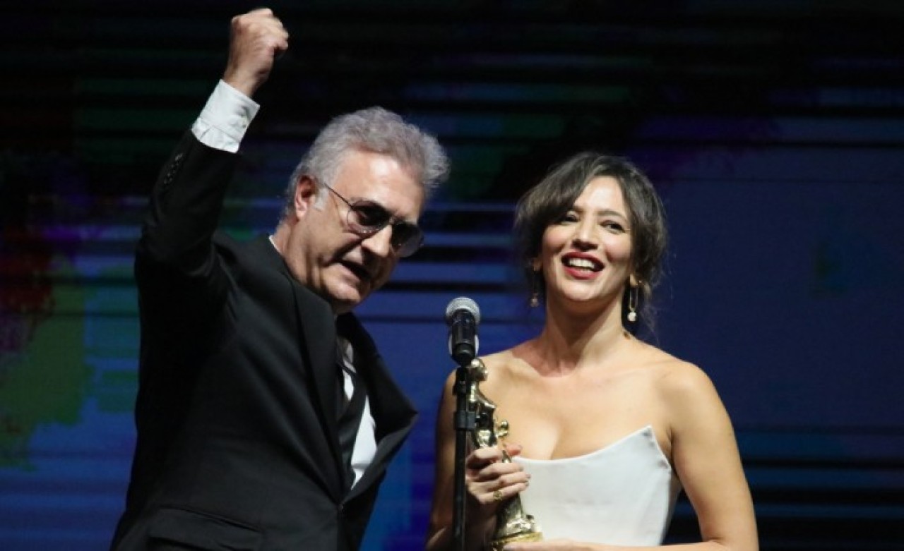 Ödül töreninde Nihal Yalçın'a karşı tepkileri gündem olan Tamer Karadağlı sessizliğini bozdu: 'HDP'yi destekliyor'