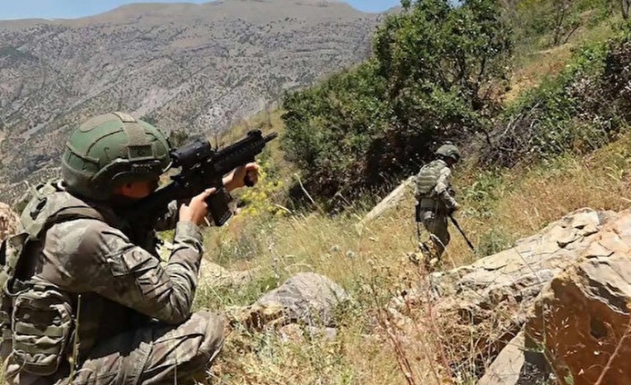 Örğütte çözülme! Turuncu kategorideki terörist teslim oldu