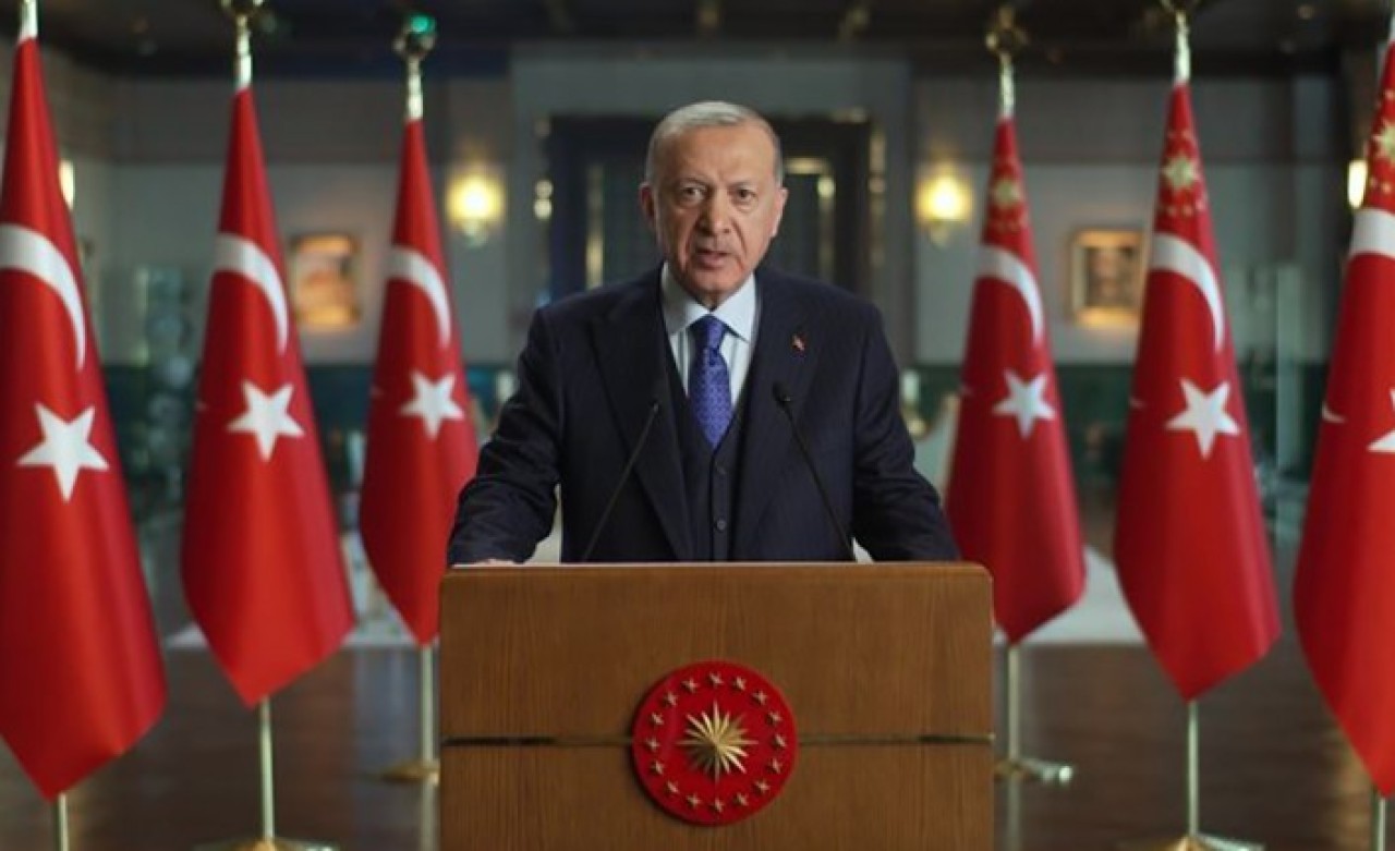 Rus basınından Cumhurbaşkanı Erdoğan'a övgü!10 ülkeyi dize getirdi