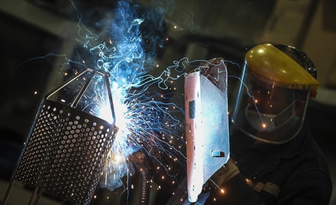 Sanayi üretimi verileri yıl sonu büyüme tahminini artırdı