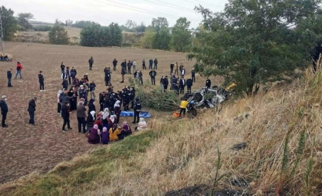 Tekirdağ'da otomobil devrildi: Cenap Akay,  Servet Arda ve Mehmet Akay öldü