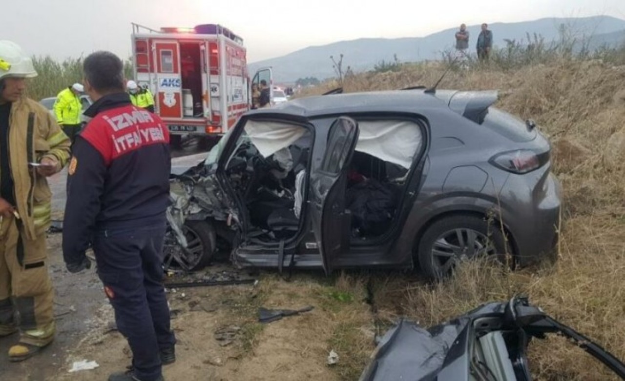 Tire'de feci kaza: Hüseyin Kocaoğlan,  Havva Kocaoğlan ve Fadime Koyun öldü
