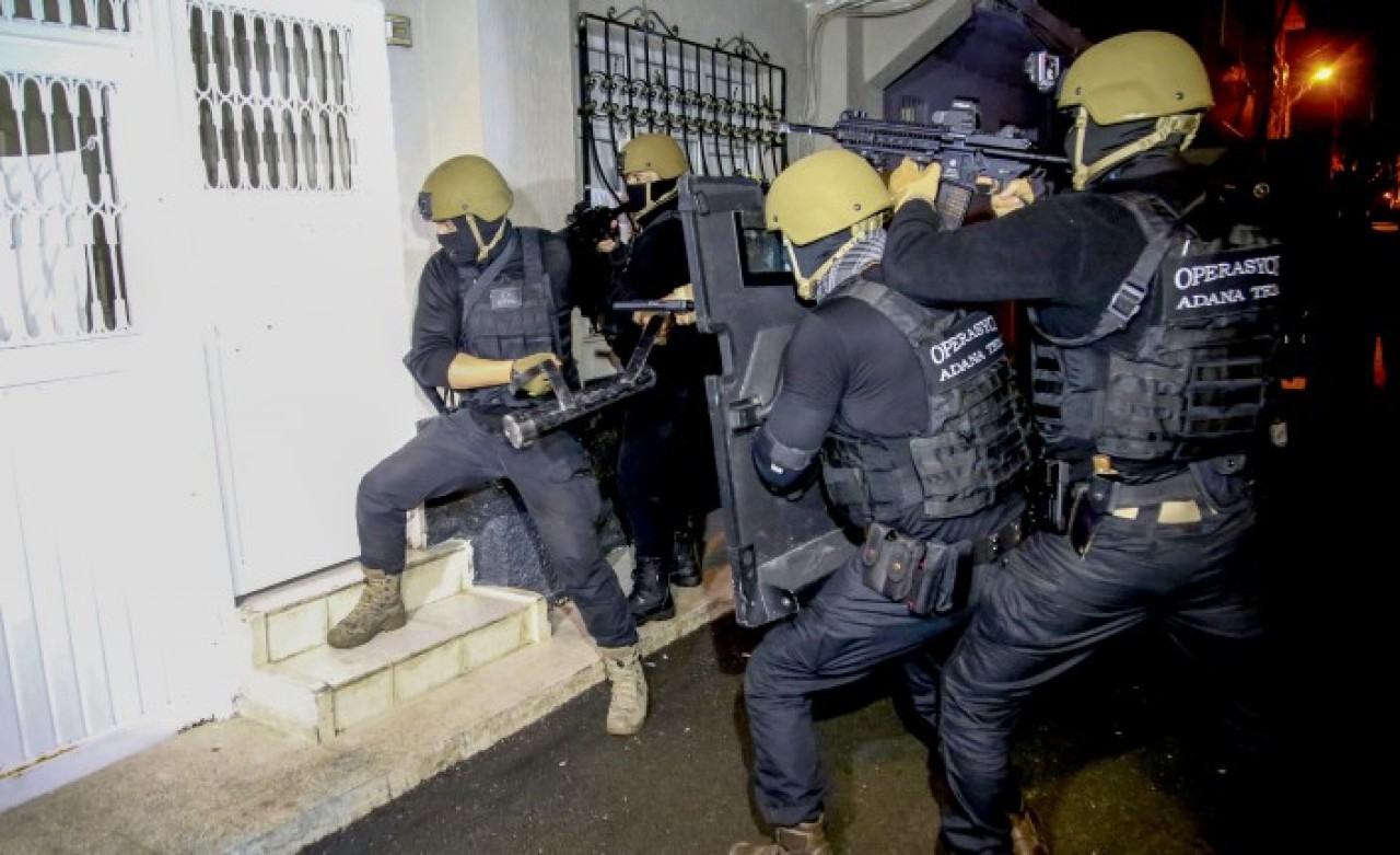 Adana'da PKK/KCK'ya koçbaşıyla operasyon: 17 gözaltı