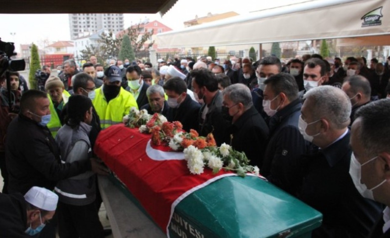 Anne ve babası cenazeye katılmadı: 3 yaşındaki Müslüme Yağal son yolculuğuna uğurlandı