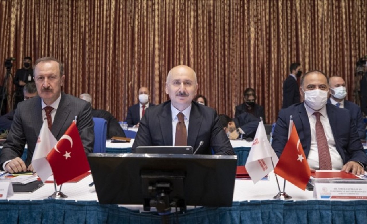 Bakan Karaismailoğlu ilk kez açıkladı: Kanal İstanbul'un altından bakın ne geçecek?