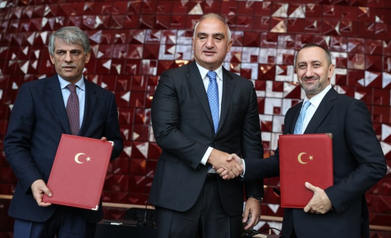 Bakanlık ile Türk Telekom arasında ile "AKM Bağış ve Destek Sözleşmesi" imzalandı