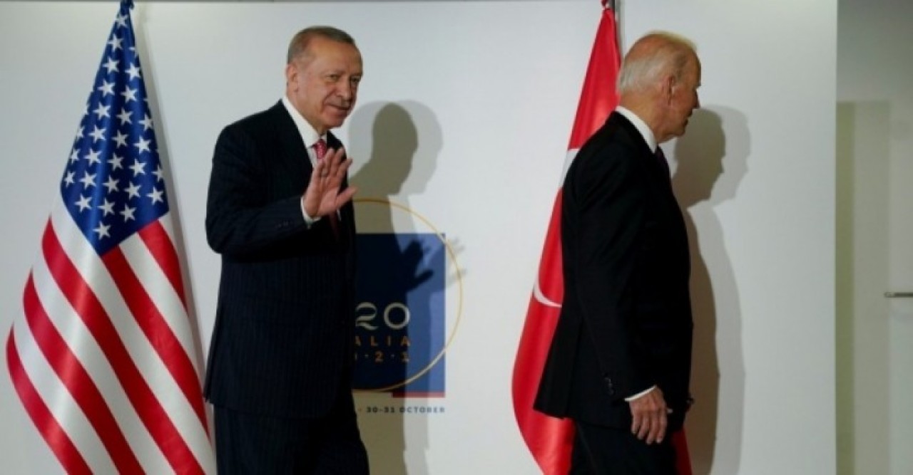 Cumhurbaşkanı Erdoğan'dan Biden ve Macron'la yaptığı görüşmelerle ilgili flaş açıklamalar: Dedim ki; bak seni aldatıyorlar!