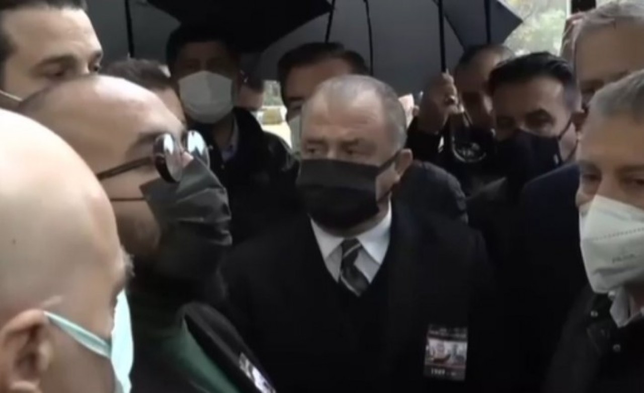 Düşmanın öldü,  ama gene olmadı,  Fatih Terim!..