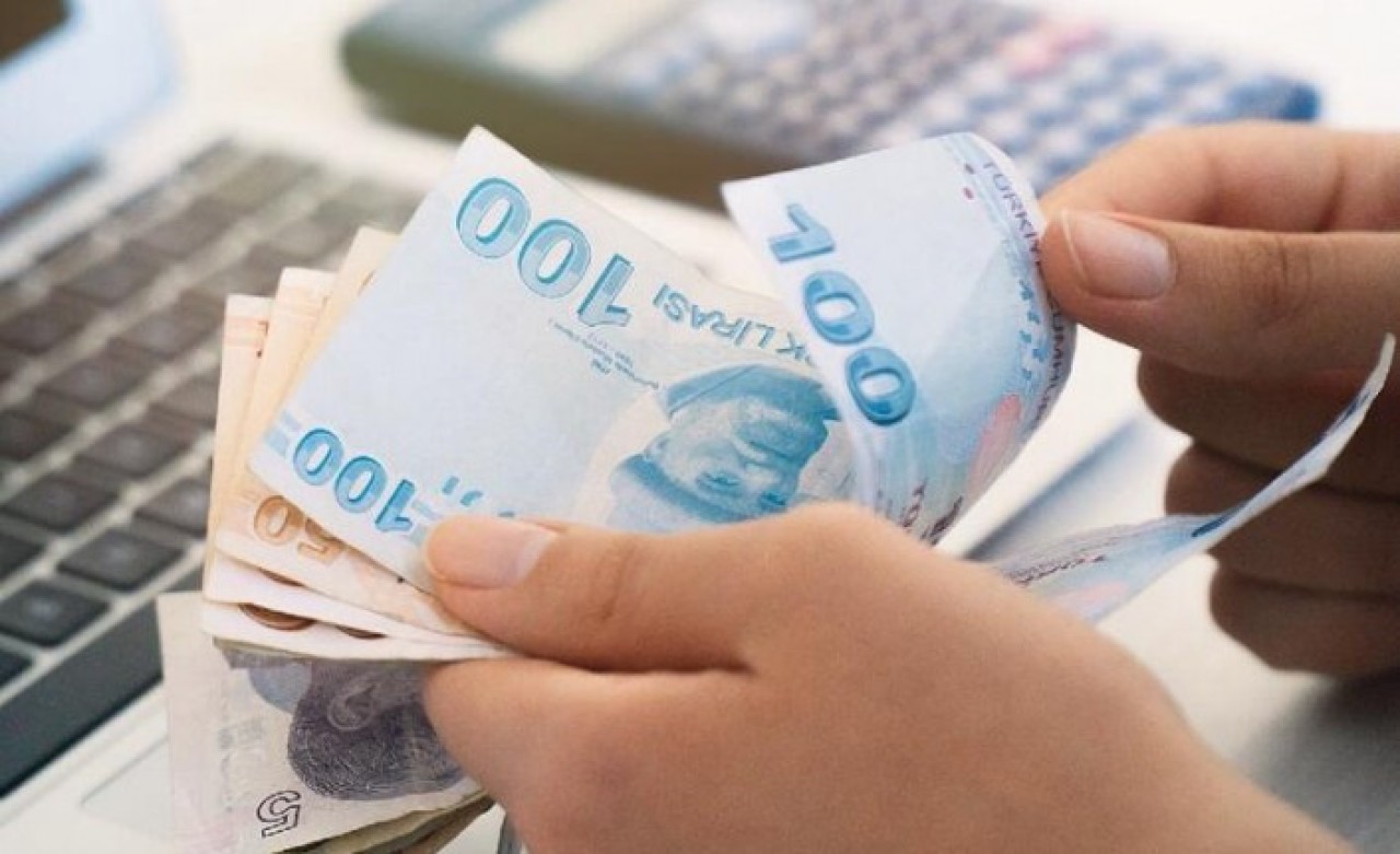 Emekli ve memurlar için flaş gelişme: 1000 lira ek zam!