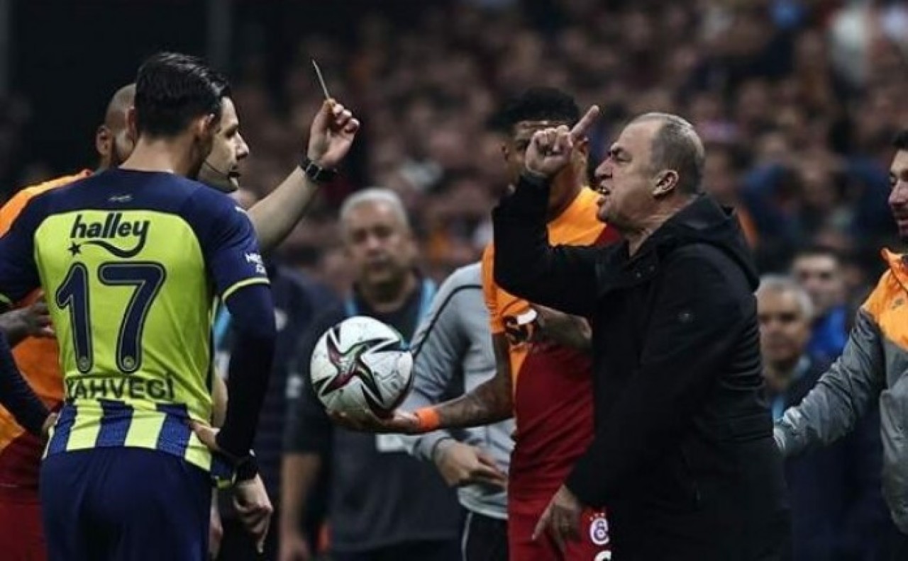 Fatih Terim,  hakem Meler'e ne dedi? Kırmızı kartın nedeni!