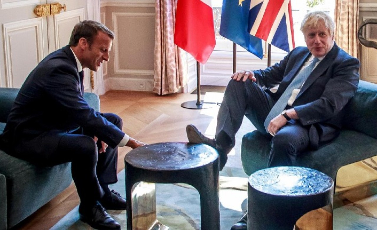 Fransa ile İngiltere arasında kriz büyüyor: Macron'dan Johnson'a sert suçlama!