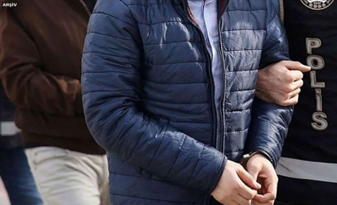 Gaziantep'te FETÖ operasyonu: 7 adliye personeline gözaltı