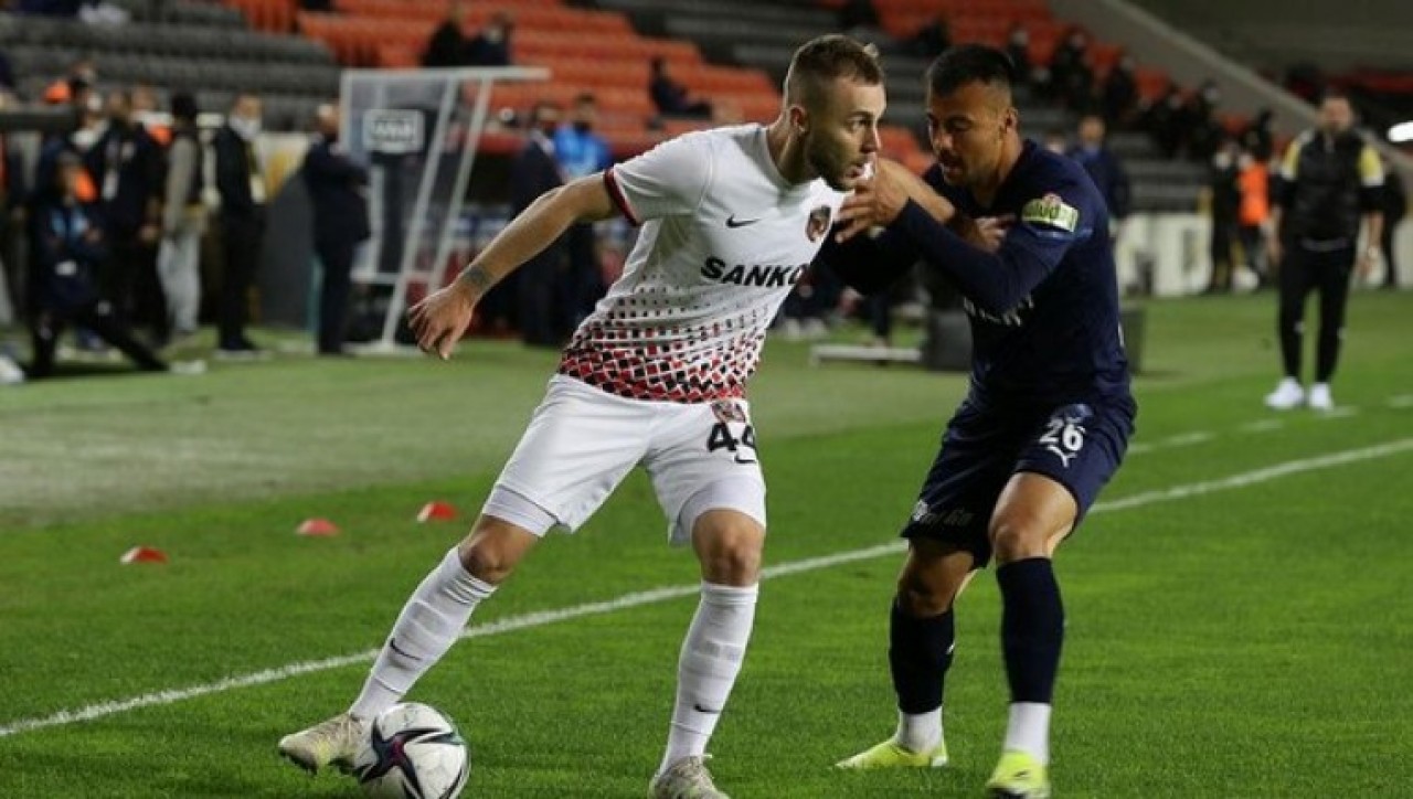 Gaziantep FK-Kasımpaşa: Her iki yarıda 1 gol,  1 kırmızı kart