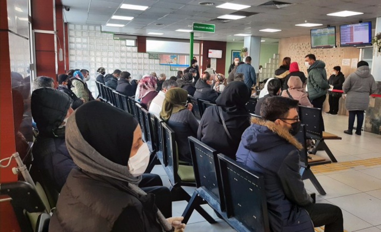 Hastaneden neden randevu alınmıyor? Yetkili isim vatandaşın dert yandığı konuya açıklık getirdi!