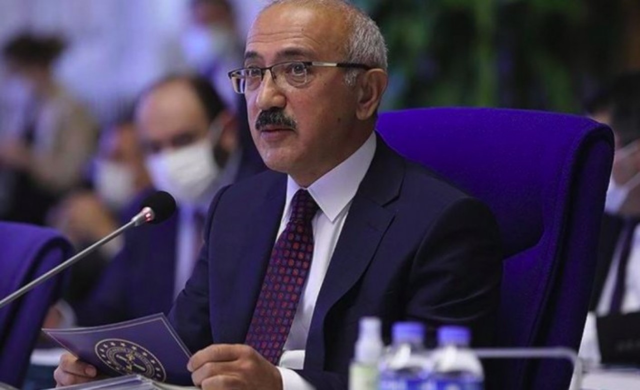 Hazine ve Maliye Bakanı Elvan'dan yükselen dolarla ilgili flaş açıklama!