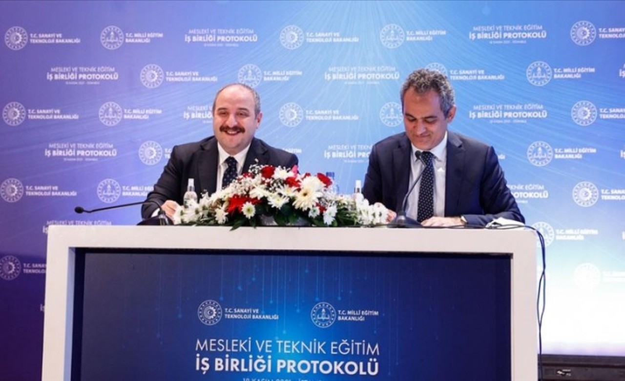 İki bakanlık imzaları attı! OSB'lerde istihdam atağı