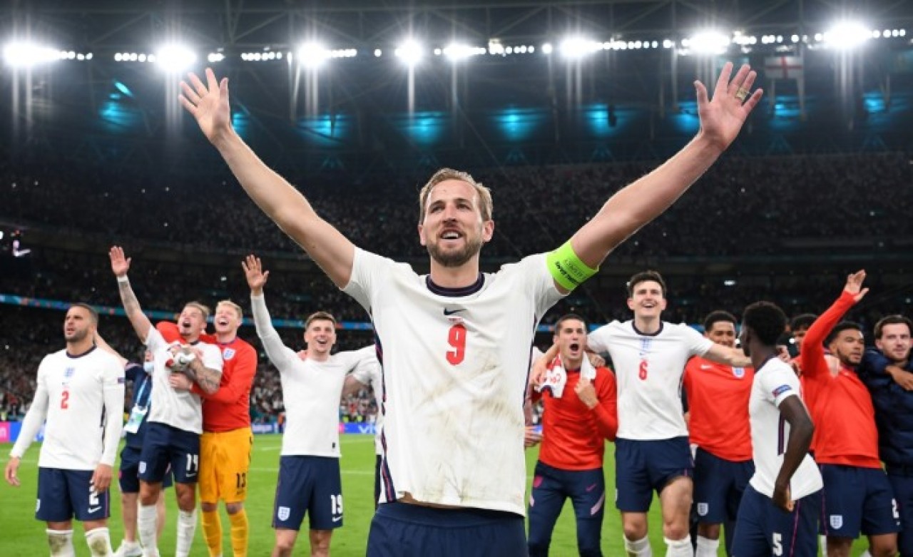 İngiltere'den tarihi galibiyet: Harry Kane 4 gol attı