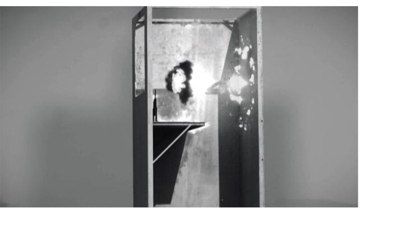 Karada da tam isabet! ATOM 500 parçaya bölünüyor