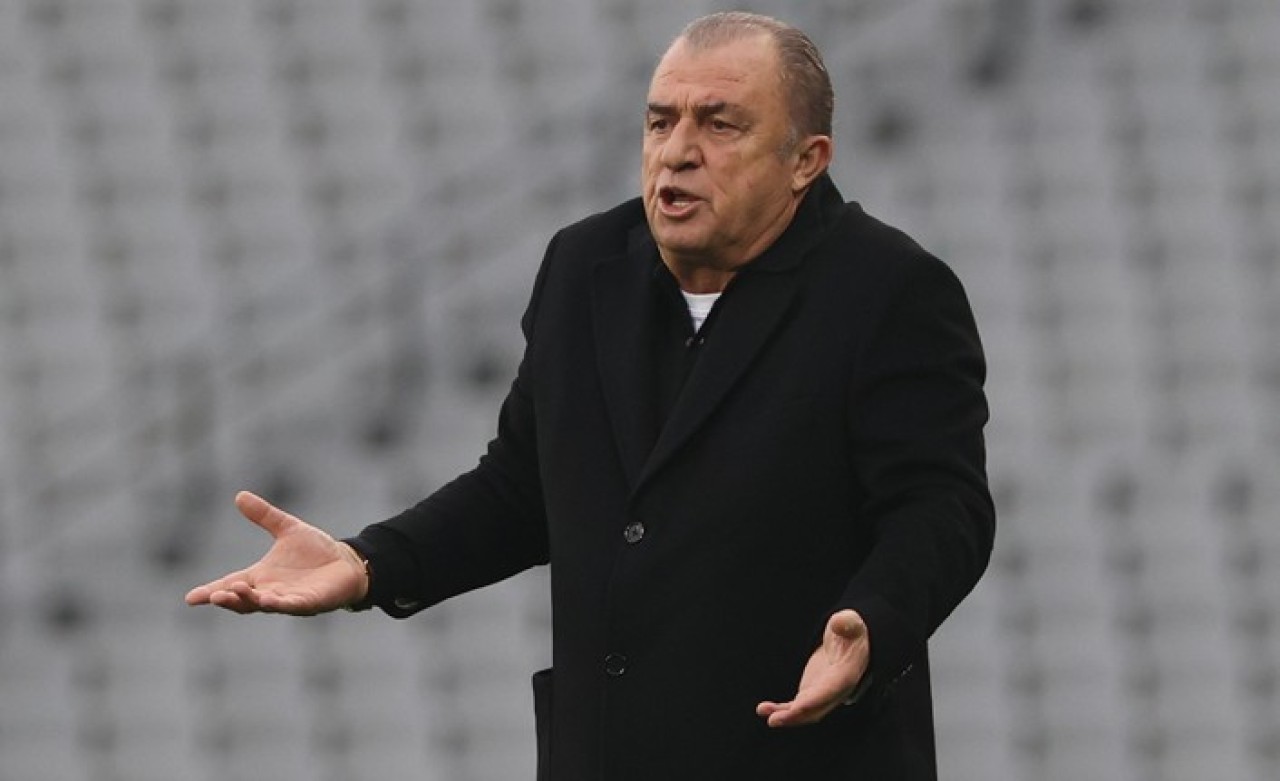 Karagümrük-Galatasaray: Fatih Terim küplere bindi!