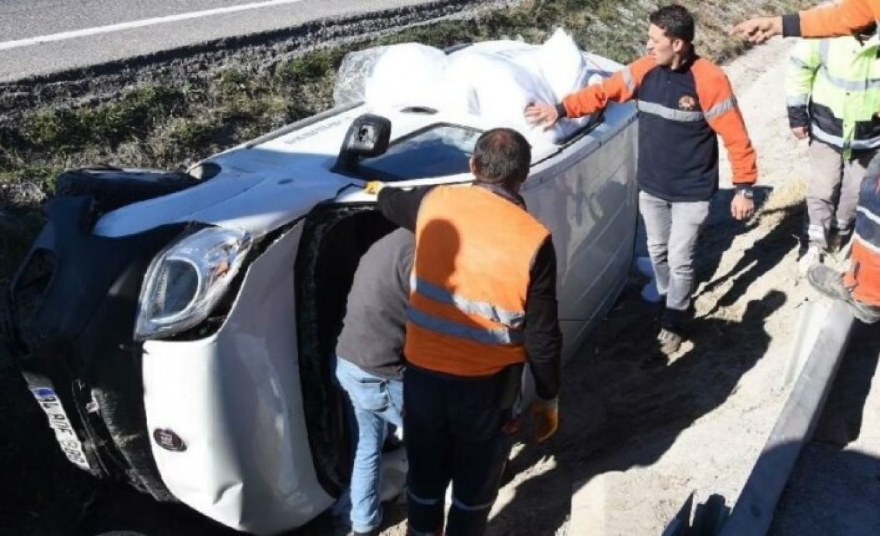 Kütahya'da araç kanala düştü: Ercan Fındık öldü,  Meryem Fındık yaralandı