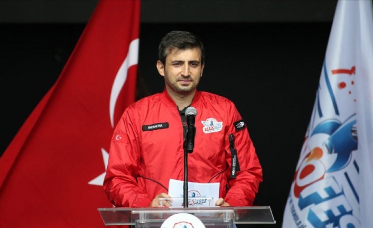 Selçuk Bayraktar'dan "Özdemir Bayraktar Milli Teknoloji Burs Programı" çağrısı