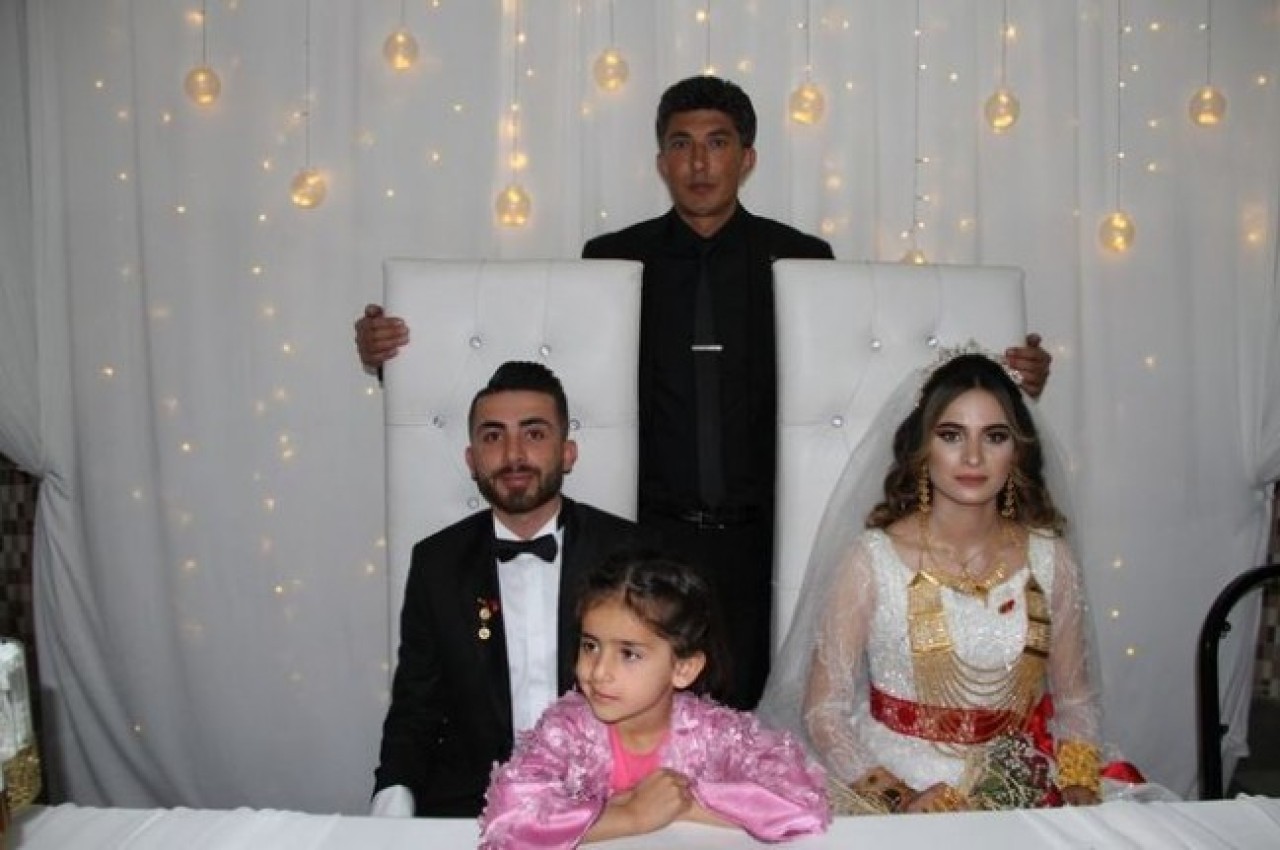 Silopi'de Evtoşi Gerdan Aşireti'nin düğünü: Mizgin Işık ve Savaş Işık evlendi,  bakın kaç liralık altın takıldı?