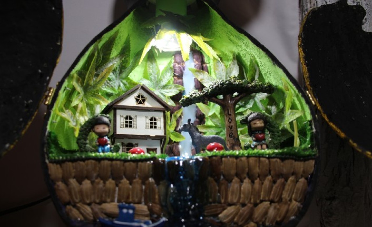 Su kabağından yaptığı aksesuarlar ilgi görüyor