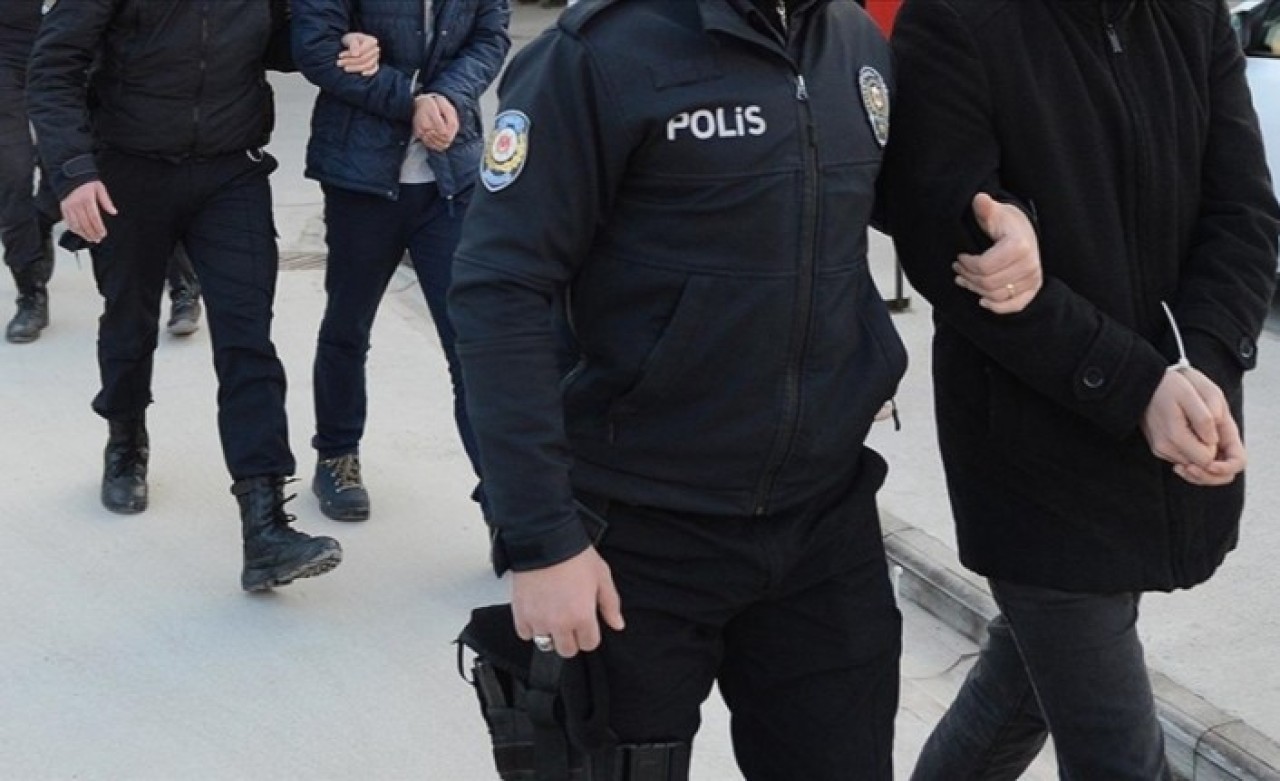 Terörle Mücadele,  İstihbarat ve Özel Harekat Şube Müdürlüklerince  PKK'ya eş zamanlı operasyon