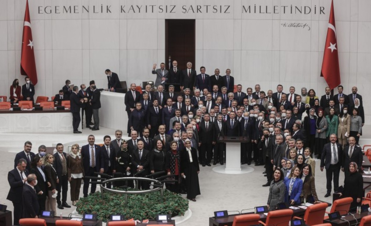 2022 yılı bütçesi TBMM’de kabul edildi: Bakın kaç milyar dolar!