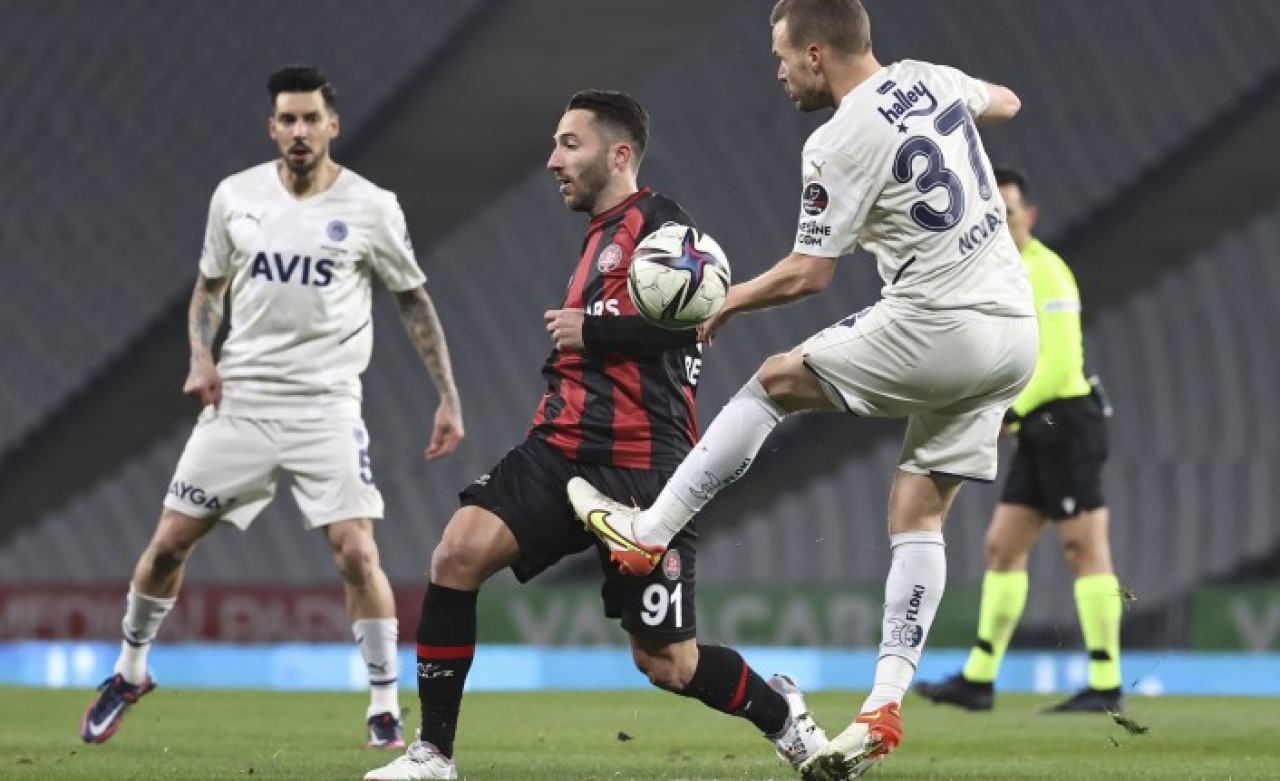 Ah Fener,  yine mi keder? 9 kişi kalan Karagümrük karşısında da hayal kırıklığı