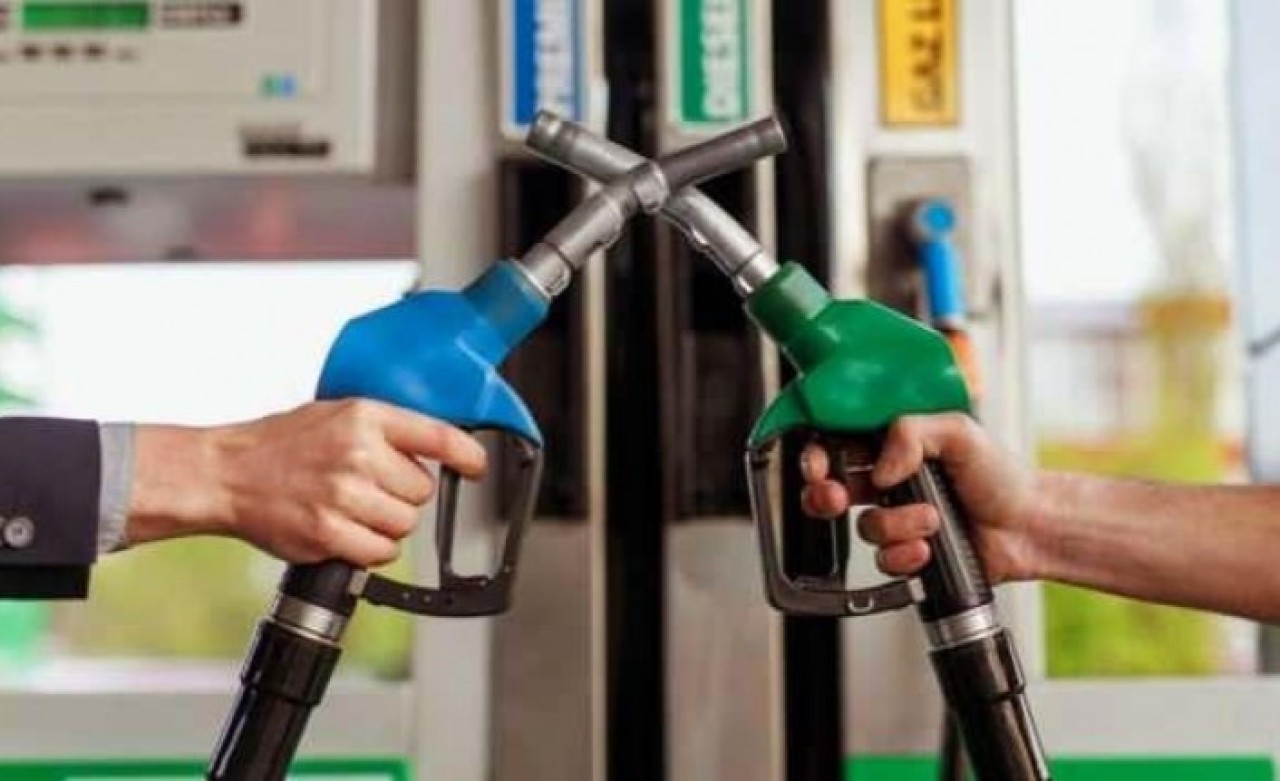 Akaryakıt fiyatlarında indirimler pompaya yansımayacak