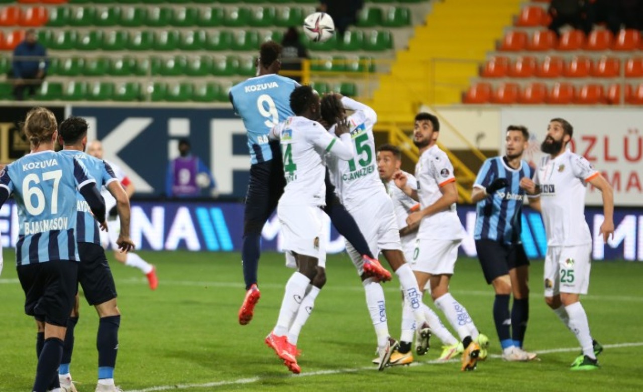 Antalyaspor-Adana Demirspor: 4 gollü maça Balotelli damgası