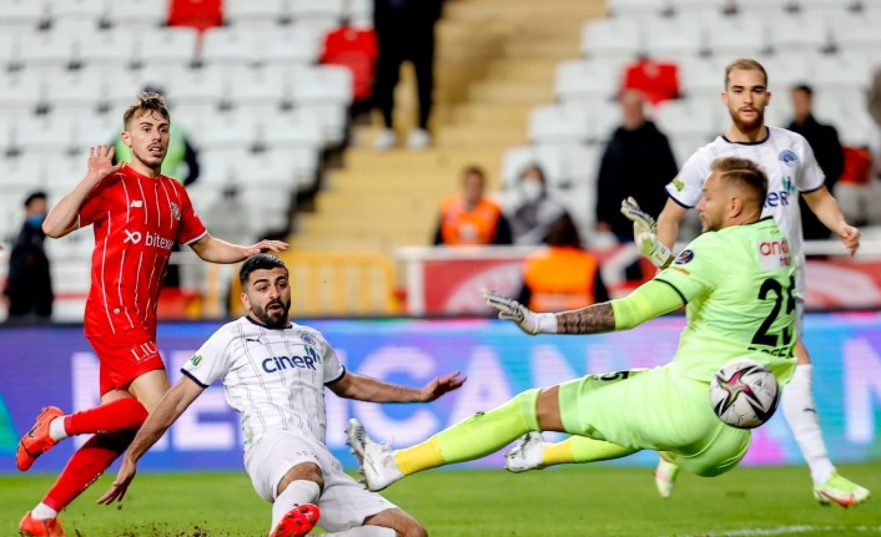 Antalyaspor-Kasımpaşa: 90+2'de yakaladı!
