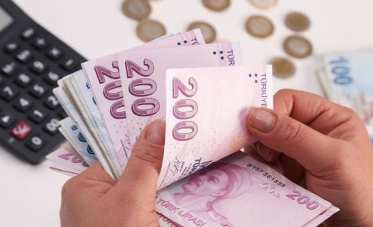 Asgari ücret görüşmelerinde kriz çıktı: İşçi ve İşveren temsilcilerinin önerdiği rakamlar arasında uçurum var!