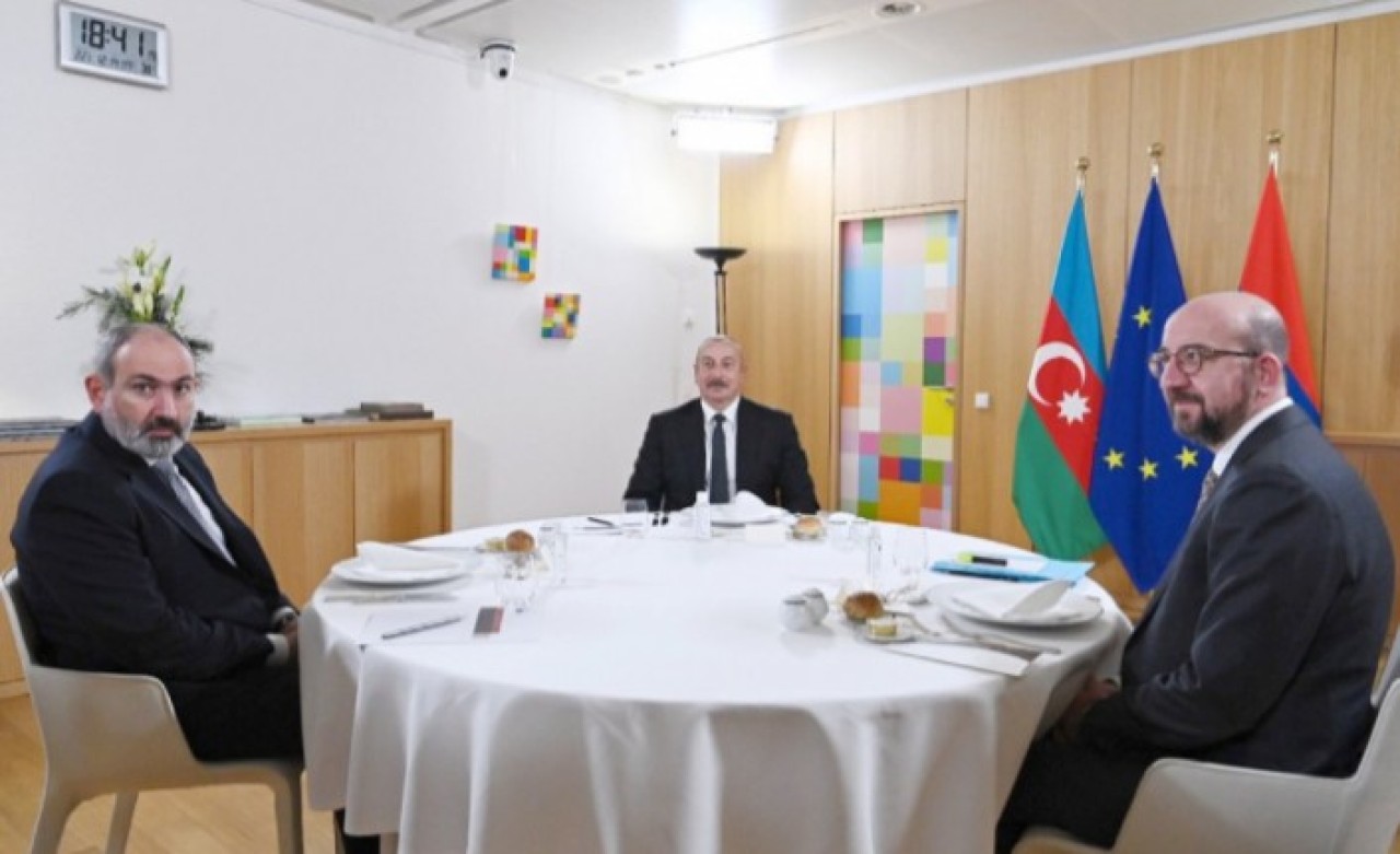 Azerbaycan ve Ermenistan demiryolu hatları konusunda anlaştı