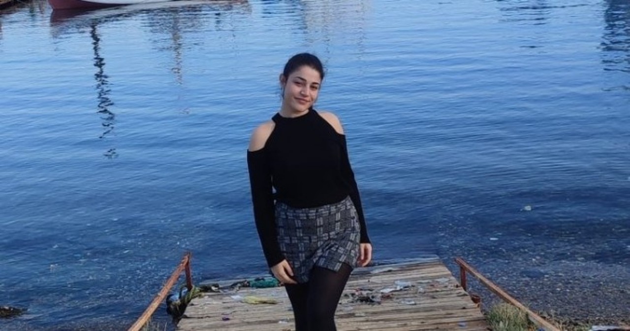 Bergama'da 5. kattan atladı: Ecem Zeytin öldü