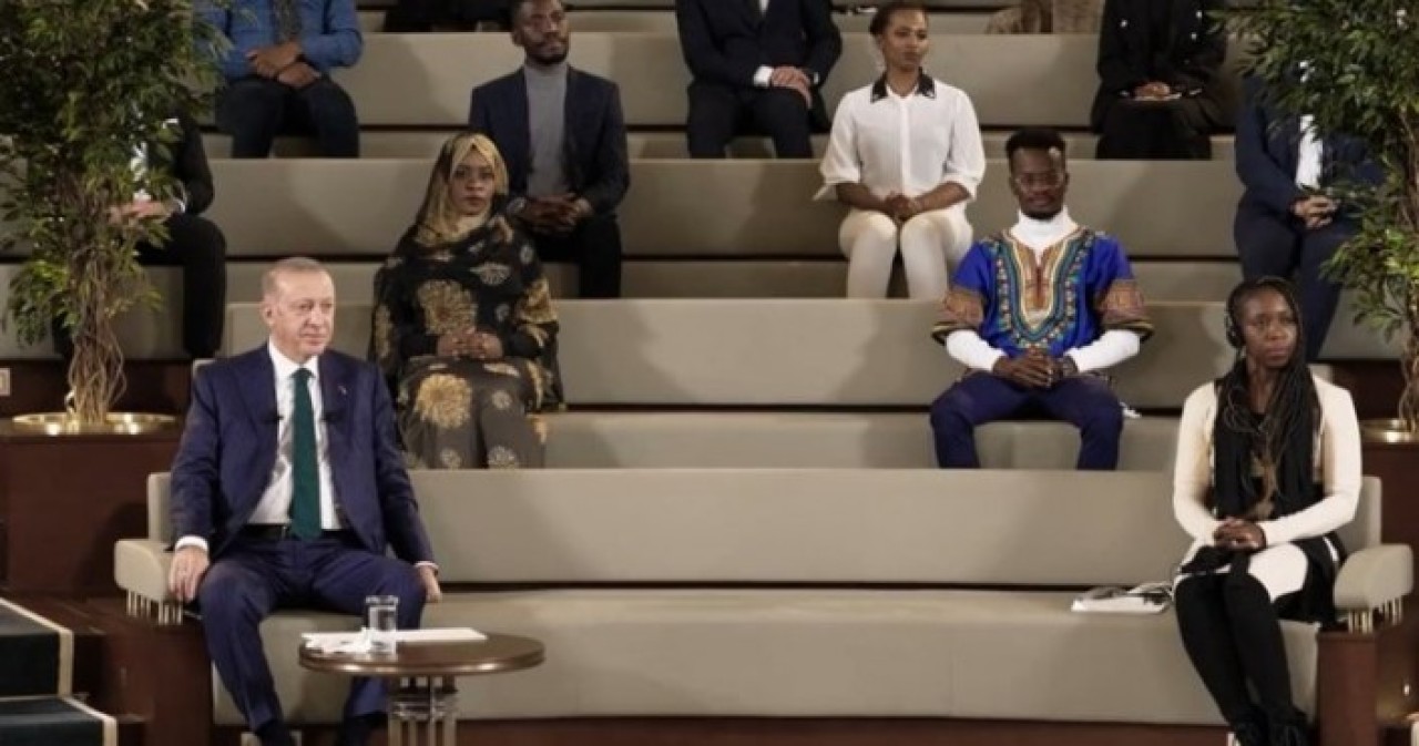 Cumhurbaşkanı Erdoğan,  Afrikalı öğrencilerle buluştu: Hesabı soracağız diyeceksiniz,  demeniz lazım!